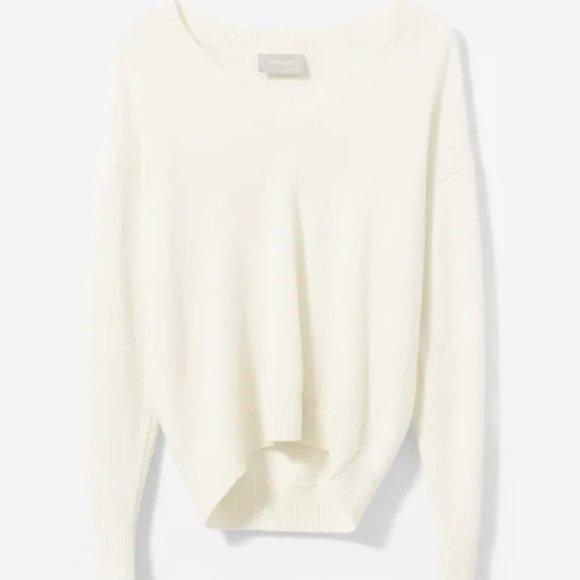 Everlane Sweaters - Everlane Cashmere Oversized V-Neck Sweater. Size M